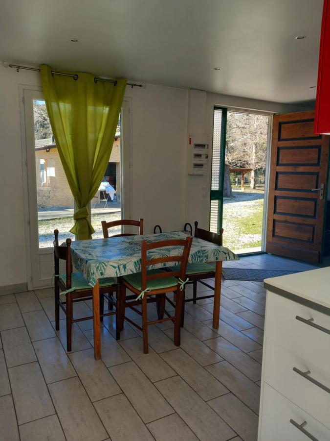 Petit Chalet En Bois Reynès Extérieur photo